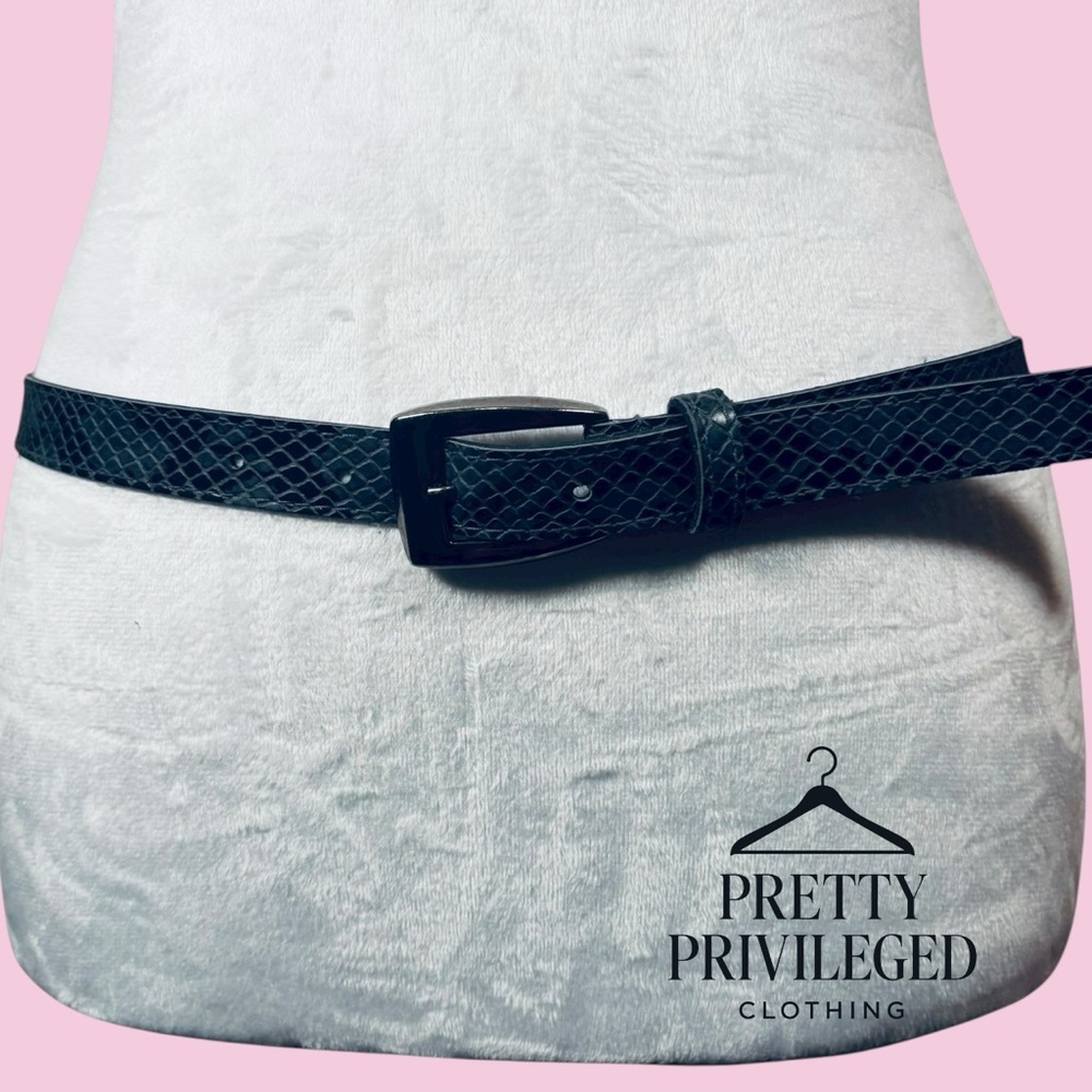 Source Unknown Black Textured Belt